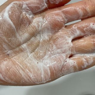 오투에니원 화이트 스완 퍼펙트 폼 클렌징 150g 퍼프증정 — 4.5점을 준 리뷰어가 2023년 1월 올린 사용 사진