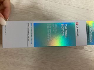 리더스코스메틱 리더스 카밍 바이오틱스 에센스 워터 — 5점을 준 리뷰어가 2021년 8월 올린 사용 사진
