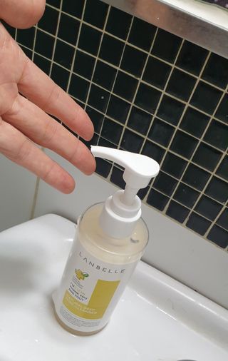 랑벨 내츄럴 딥 포어 클렌저 210ml (저자극 약산성 천연 클렌징 젤) — 5점을 준 리뷰어가 2022년 3월 올린 사용 사진