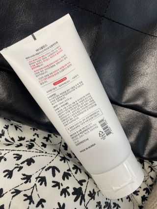 바디셀런스 벤토나이트 데일리 약산성 딥클렌징폼 120ml — 5점을 준 리뷰어가 2022년 1월 올린 사용 사진