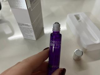 크리스티앙 브르통 리프톡스 아이세럼 펩타이드 롤온 스틱 — 5점을 준 리뷰어가 2022년 9월 올린 사용 사진