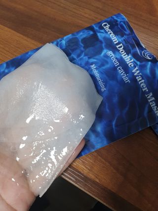 체르엠 그린 케비어 더블워터 마스크팩 5매입  2팩 — 5점을 준 리뷰어가 2021년 11월 올린 사용 사진