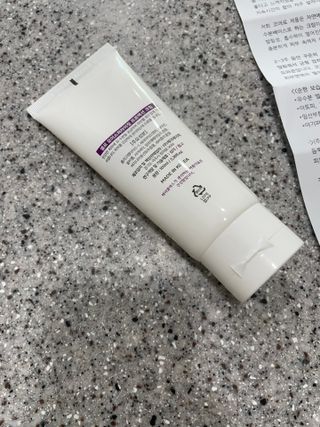 셀프 모이스처라이징 프로텍션 크림 셀프 모이스처라이징 프로텍션크림 — 5점을 준 리뷰어가 2022년 4월 올린 사용 사진