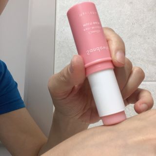 스킨큐어 산다화 카멜리아 안티 링클 멀티밤 — 4점을 준 리뷰어가 2023년 10월 올린 사용 사진