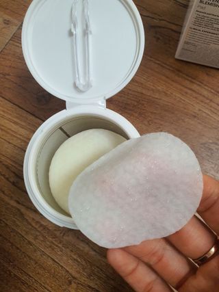랑벨 비타 에너지 잡티 앰플 패드 65매 (투명하고 밝은 얼굴 광채패드) — 4점을 준 리뷰어가 2022년 5월 올린 사용 사진