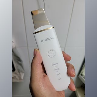 디하우트 랩 4 in 1 갈바닉 아쿠아 워터 필링기 스킨스크러버 — 5점을 준 리뷰어가 2021년 11월 올린 사용 사진