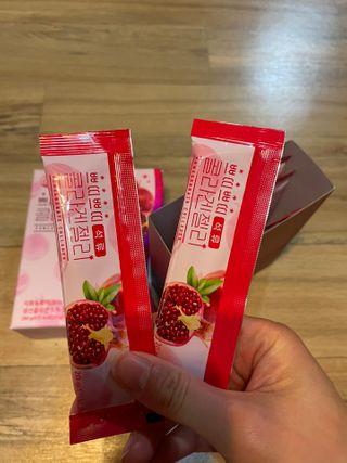 헬스업_쁘띠쁘띠석류콜라겐젤리_20g x 14포 — 5점을 준 리뷰어가 2021년 1월 올린 사용 사진