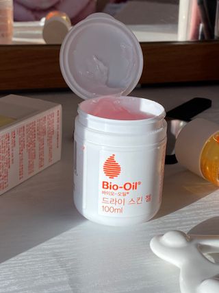 바이오오일 [바이오-오일] 드라이 스킨 젤 100ml — 5점을 준 리뷰어가 2021년 10월 올린 사용 사진
