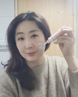 트리마이 3가지 기능을 동시에 느낄 수 있는 Color Control Change, 리커버리 3인1 펩트 CCC 크림 — 5점을 준 리뷰어가 2022년 11월 올린 사용 사진