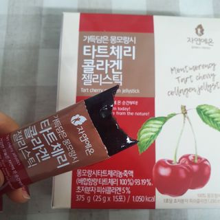 자연에온 가득담은 몽모랑시 타트체리 콜라겐 젤리스틱 — 5점을 준 리뷰어가 2021년 1월 올린 사용 사진