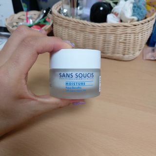 산수시 아쿠아 베네핏 24h 수부지 물광 속건조 수분크림 50ml — 5점을 준 리뷰어가 2021년 7월 올린 사용 사진