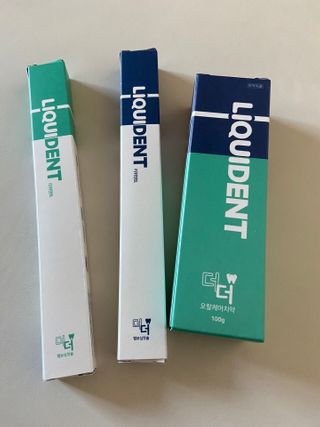 리퀴덴트 오랄케어 온가족용 리퀴덴트 더더 오랄케어 무불소 치약 + 임상시험완료 이중 미세 엠보싱 칫솔 올데이세트 — 5점을 준 리뷰어가 2020년 12월 올린 사용 사진