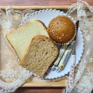 롯데제과 Vbread 포카치아식빵1개 + 미니식빵 1개 + 머핀 2개 세트 — 5점을 준 리뷰어가 2021년 9월 올린 사용 사진