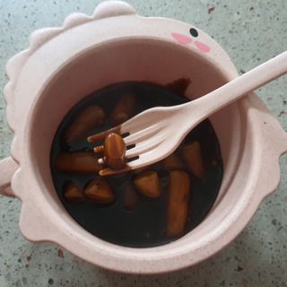 유비쿡 컵떡볶이 매운컵떡볶이2개/ 짜장컵떡볶이 2개  총 4개세트 — 4점을 준 리뷰어가 2021년 3월 올린 사용 사진