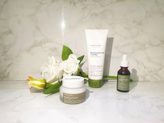 마리엔메이 센서티브 수딩 젤 크림 + 어성초 티트리 추출물 세럼 + 어성초 티트리 모공 클렌징 폼 — 5점을 준 리뷰어가 2021년 8월 올린 사용 사진
