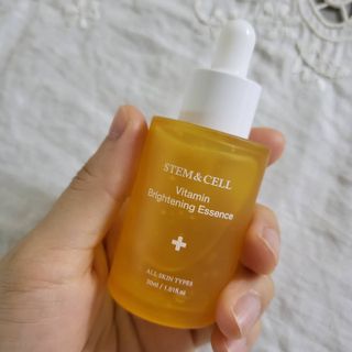 체르엠 스템앤셀 비타민 브라이트닝 에센스 30ml 1개 — 5점을 준 리뷰어가 2021년 10월 올린 사용 사진
