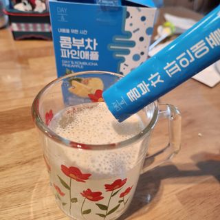 참앤들황토농원 7가지 맛! 탄산 톡톡! 스파클링! 데이앤 콤부차 7종 10포 1박스씩 ★총 7박스★ — 5점을 준 리뷰어가 2023년 2월 올린 사용 사진
