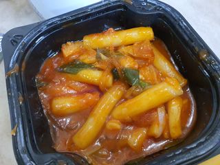 한성기업 무볼레 닭떡볶이+해물떡볶이 2종 세트 — 5점을 준 리뷰어가 2021년 10월 올린 사용 사진