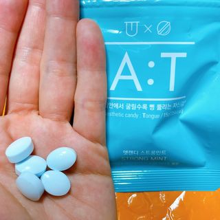 입 냄새 완화에 도움을 주는 에티켓 캔디 앳캔디 스트롱민트 — 5점을 준 리뷰어가 2021년 3월 올린 사용 사진