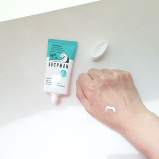 부쉬맨 워터프루프 프로 선크림 50g SPF50+ PA++++ — 4점을 준 리뷰어가 2023년 5월 올린 사용 사진