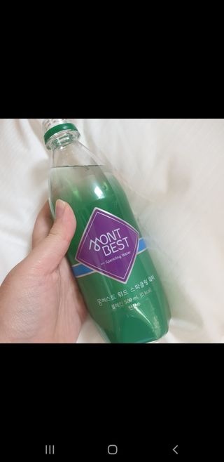 몽베스트 Montbest with Sparkling water Plain 20병 — 5점을 준 리뷰어가 2021년 11월 올린 사용 사진