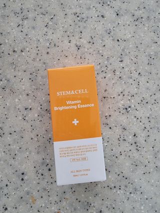 체르엠 스템앤셀 비타민 브라이트닝 에센스 30ml 1개 — 5점을 준 리뷰어가 2021년 12월 올린 사용 사진