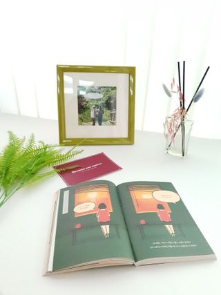 니은기억 휴대폰 속 인생샷을 담는 인생샷 액자 이태리 수입산 원목 프레임 — 5점을 준 리뷰어가 2021년 6월 올린 사용 사진