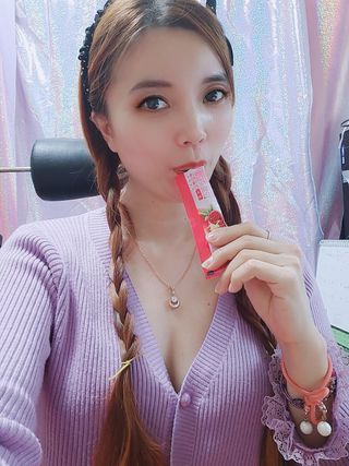 헬스업_쁘띠쁘띠석류콜라겐젤리_20g x 14포 — 5점을 준 리뷰어가 2021년 3월 올린 사용 사진