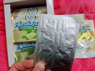 마요라 히말라야 솔트 캔디 2종-페퍼민트 맛, 라임민트 맛 — 5점을 준 리뷰어가 2022년 12월 올린 사용 사진