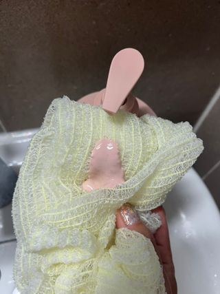 벨먼 내추럴 스파 머드레티놀 바디워시(그린로즈, 미드나잇 피오니) — 5점을 준 리뷰어가 2022년 6월 올린 사용 사진