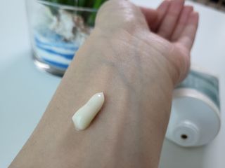[후르디아] 올리브영 저자극 비건바디로션 — 5점을 준 리뷰어가 2023년 2월 올린 사용 사진