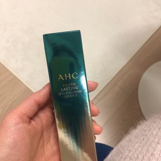 [NEW 탄력유턴 아이크림] AHC 유스 래스팅 리얼 아이크림 포 페이스 — 5점을 준 리뷰어가 2021년 3월 올린 사용 사진
