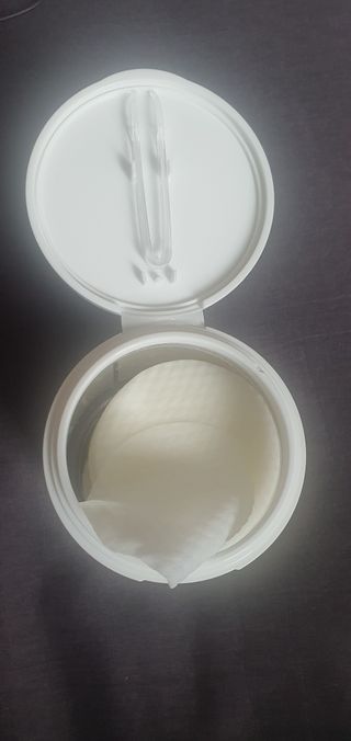 랑벨 비타 에너지 잡티 앰플 패드 65매 (투명하고 밝은 얼굴 광채패드) — 5점을 준 리뷰어가 2022년 5월 올린 사용 사진