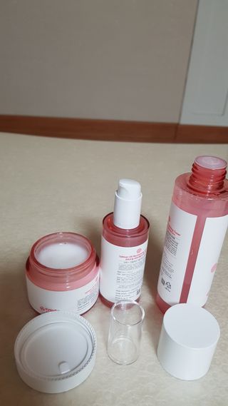 아이앤립 / EYENLIP 아이앤립 연어오일 리바이탈라이징 토너+앰플+크림 3종 세트 — 5점을 준 리뷰어가 2021년 7월 올린 사용 사진