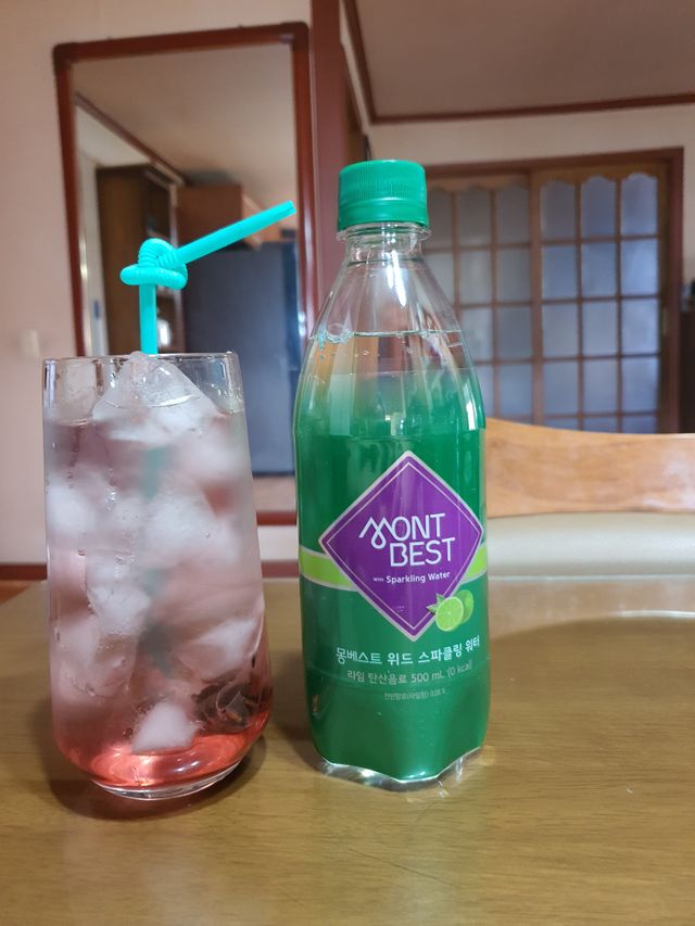 Montbest with Sparkling water Lime20병 리뷰 사진