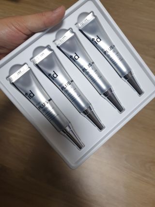 아이디플라코스메틱 아이디 브이로직 플러스 크림 15ml X 4EA — 5점을 준 리뷰어가 2022년 1월 올린 사용 사진