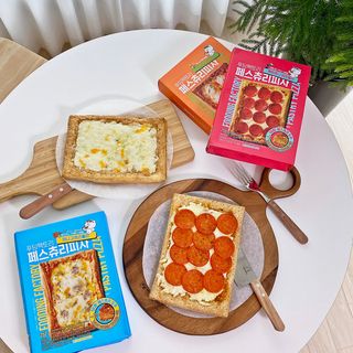 [푸딩팩토리] 페스츄리 피자 4종 택3_파이브 치즈/페퍼로니 비프칠리/고추베이컨 포테이토/허니고르곤졸라 — 5점을 준 리뷰어가 2022년 6월 올린 사용 사진