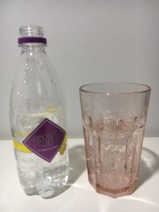 몽베스트 Montbest with Sparkling water 플레인/라임/레몬 20병(랜덤) — 5점을 준 리뷰어가 2024년 5월 올린 사용 사진