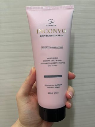 오투에니원 인컨보 바디 퍼퓸 크림 200ml — 5점을 준 리뷰어가 2023년 2월 올린 사용 사진