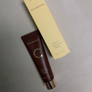산다화 비타민C 화이트닝 크림 — 4점을 준 리뷰어가 2023년 10월 올린 사용 사진