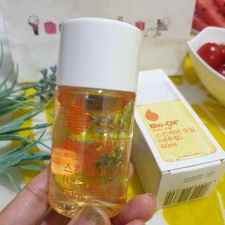 바이오오일 [바이오-오일] 스킨케어 오일 내추럴 60ml — 4.5점을 준 리뷰어가 2021년 5월 올린 사용 사진