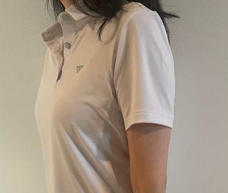다운블로우 스포츠 국내제작 남자 기능성 골프웨어 카라 반팔 티셔츠 DB 6503 — 5점을 준 리뷰어가 2025년 4월 올린 사용 사진