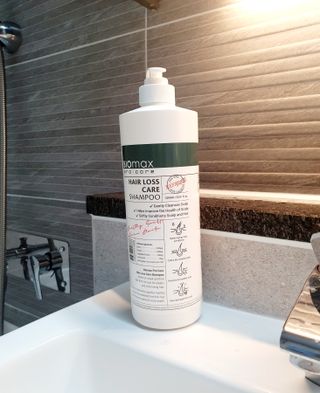 [바이오맥스] 프로코어 탈모완화샴푸 1000ml — 5점을 준 리뷰어가 2022년 8월 올린 사용 사진