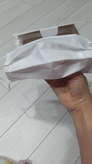 [엠메이데이] 엠쉴드 마스크KF-AD 화이트 50EA — 5점을 준 리뷰어가 2022년 2월 올린 사용 사진