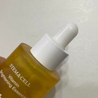 체르엠 스템앤셀 비타민 브라이트닝 에센스 30ml 1개 — 5점을 준 리뷰어가 2021년 9월 올린 사용 사진