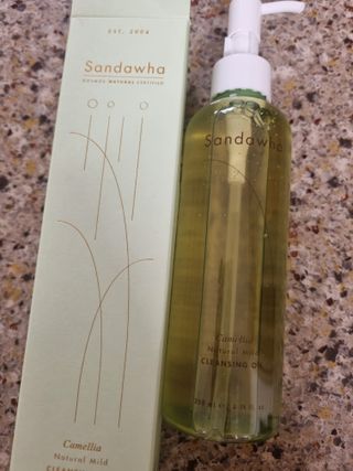 스킨큐어 산다화 순한 클렌징 동백 오일 200ml — 5점을 준 리뷰어가 2023년 5월 올린 사용 사진