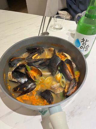 [푸딩팩토리] 바지락홍합탕 500g / 얼큰바지락홍합탕 590g — 4.5점을 준 리뷰어가 2022년 10월 올린 사용 사진