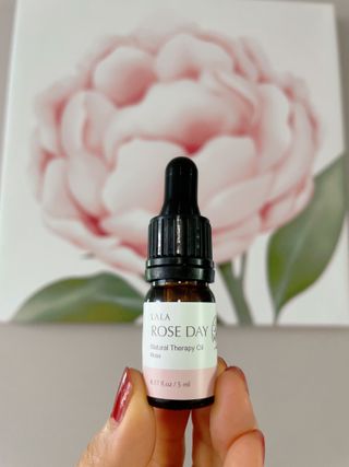 라라로즈데이 시즌2 천연 아로마오일 Y존 케어 속옷향수 이너퍼퓸 5ml  여성의 자존감을 UP시키자 — 5점을 준 리뷰어가 2021년 9월 올린 사용 사진