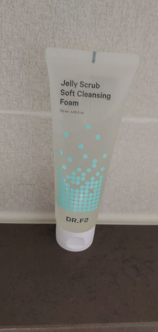 닥터에프파이브 젤리스크럽 소프트 클렌징폼 120ml — 5점을 준 리뷰어가 2022년 6월 올린 사용 사진