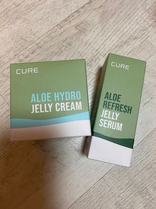 김정문알로에 큐어 큐어 알로에 리프레쉬 젤리 세럼, 큐어 알로에 하이드로 젤리 크림 — 5점을 준 리뷰어가 2021년 3월 올린 사용 사진